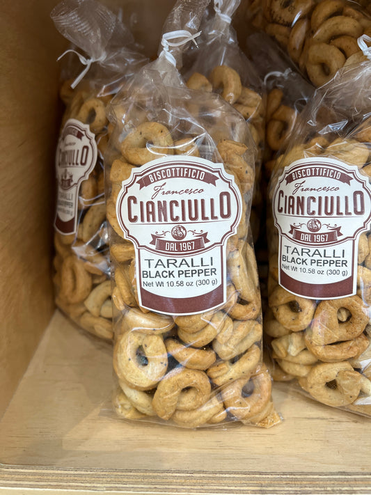 Cianciullo- Black Pepper Tarallini - 300g - (10.58oz)