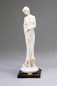 Lady with Flowers by Giuseppe Armani - 413F