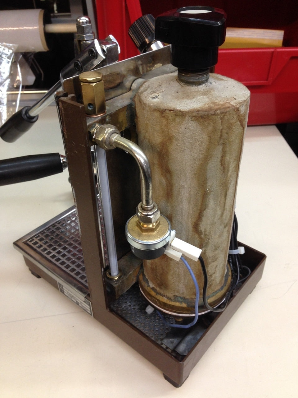 SOLD -- Used Olympia Cremina 1979 -- Refurbished - 120 volt Brown