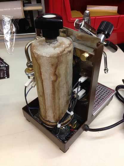 SOLD -- Used Olympia Cremina 1979 -- Refurbished - 120 volt Brown