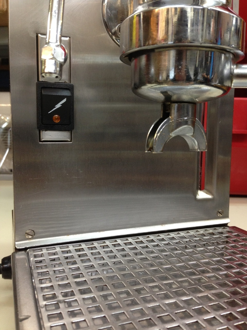 SOLD -- Used Olympia Cremina 1979 -- Refurbished - 120 volt Brown