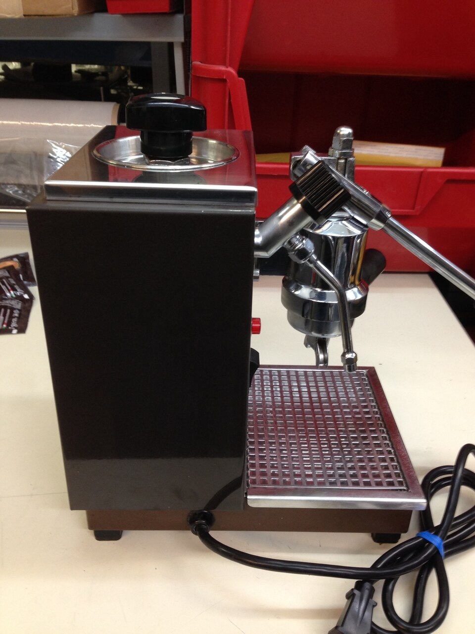 SOLD -- Used Olympia Cremina 1979 -- Refurbished - 120 volt Brown